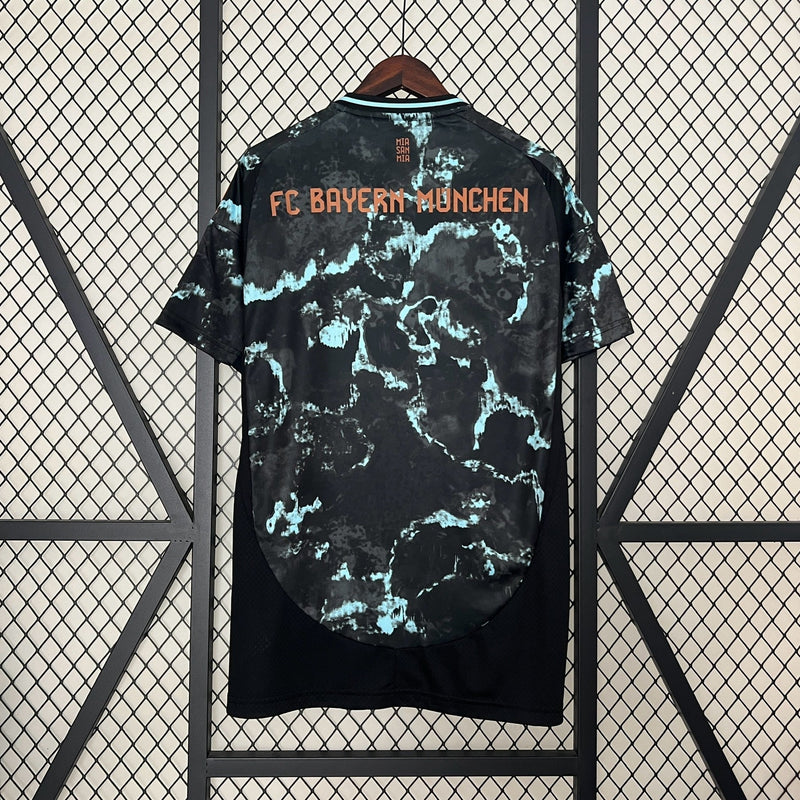 Camisa Bayern de Monique Visitante 24/25